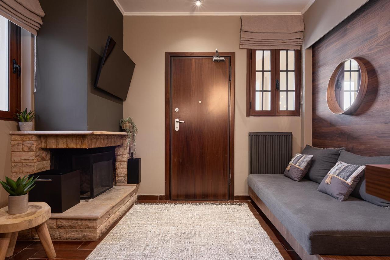 Gm Luxury Suites كالافريتا المظهر الخارجي الصورة